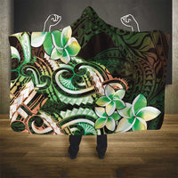 Polynesian Art Tattoo Hooded Blanket Plumeria Flowers Green Gradient