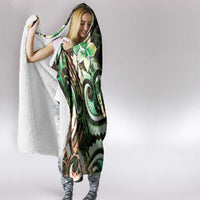 Polynesian Art Tattoo Hooded Blanket Plumeria Flowers Green Gradient