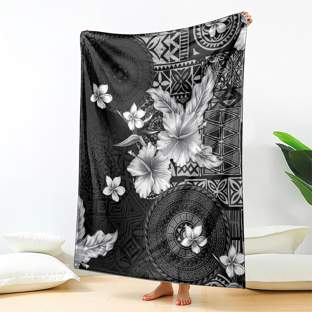 Hawaii Tapa Pattern With Black Hibiscus Blanket
