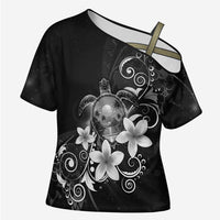 Hawaii Honu Cross Shoulder Shirt Polynesian Curves Plumeria Grayscale - Polynesian Pride
