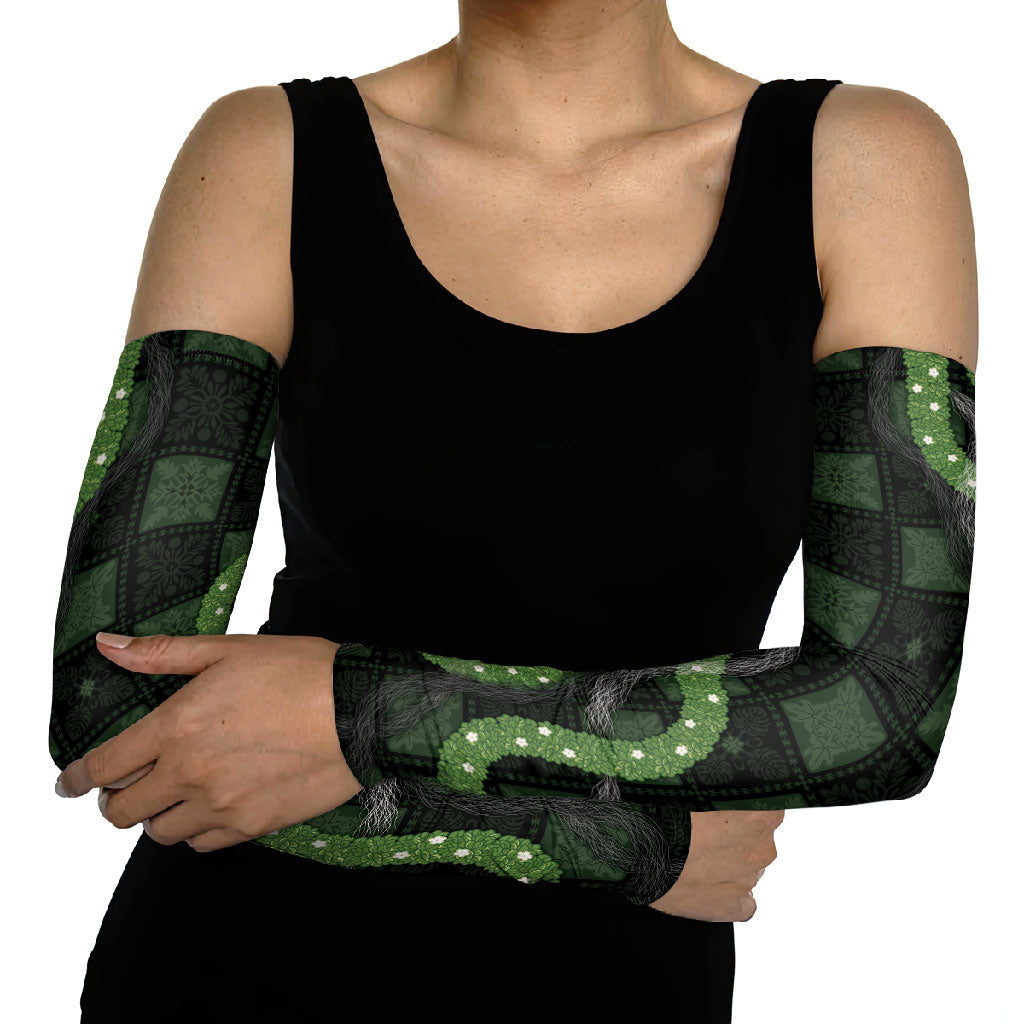 Hawaiian Quilt Arm Sleeves Pele Hair Hinahina Lei Black Version