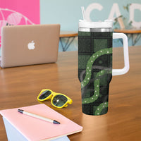 Hawaiian Quilt Tumbler With Handle Pele Hair Hinahina Lei Black Version