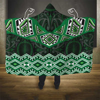 New Zealand Aotearoa Hooded Blanket Green Taniko Art Maori Pattern