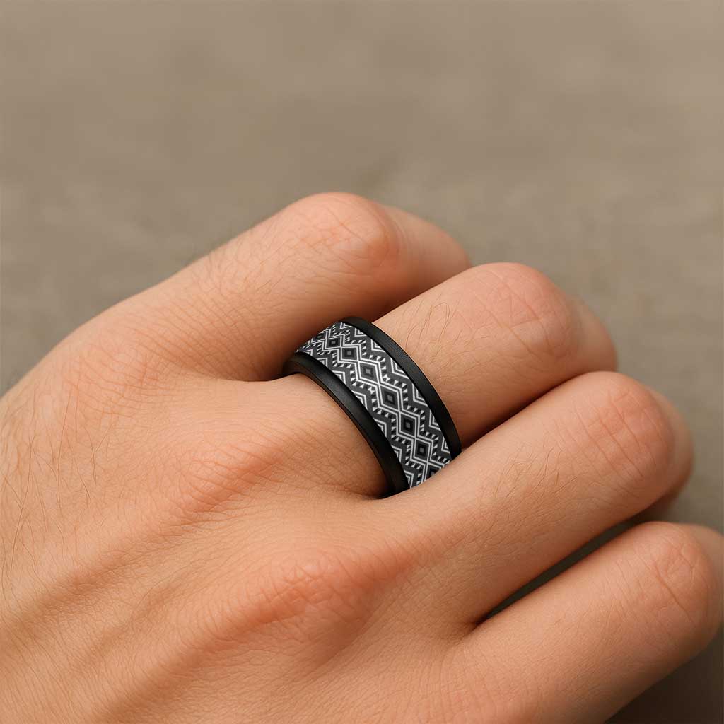 New Zealand Aotearoa Spinner Ring Black Taniko Art Maori Pattern