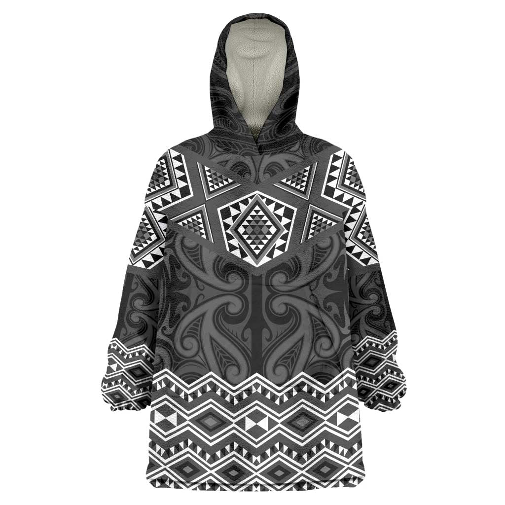 New Zealand Aotearoa Wearable Blanket Hoodie Black Taniko Art Maori Pattern LT05 One Size Black - Polynesian Pride