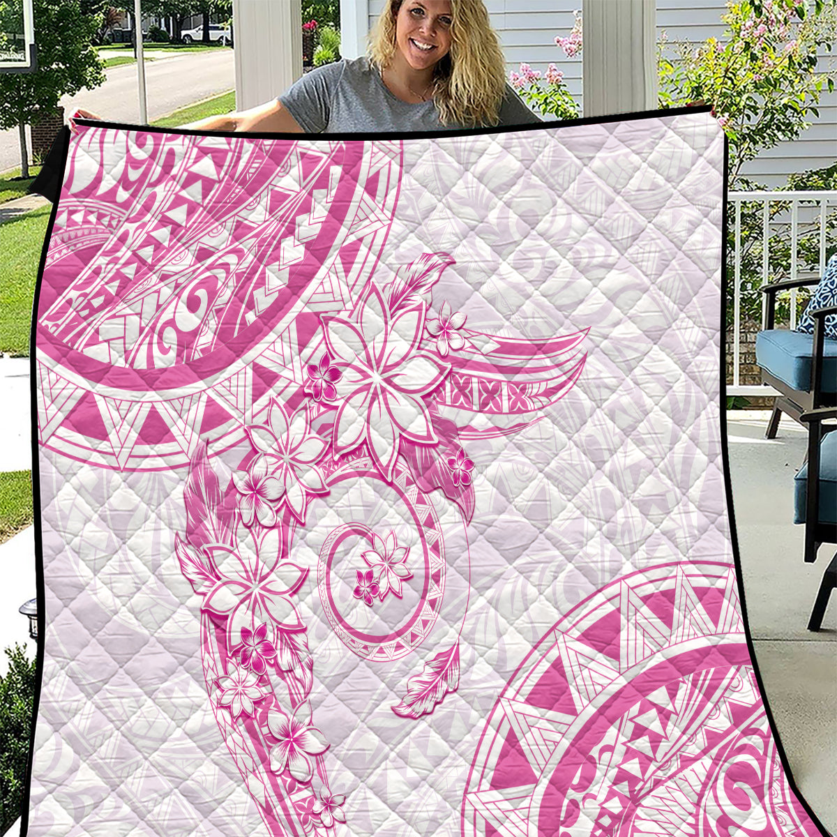 Polynesian Pattern With Plumeria Flowers Quilt Pink LT05 Pink - Polynesian Pride