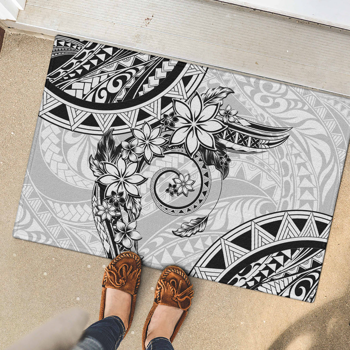 Polynesian Pattern With Plumeria Flowers Rubber Doormat White