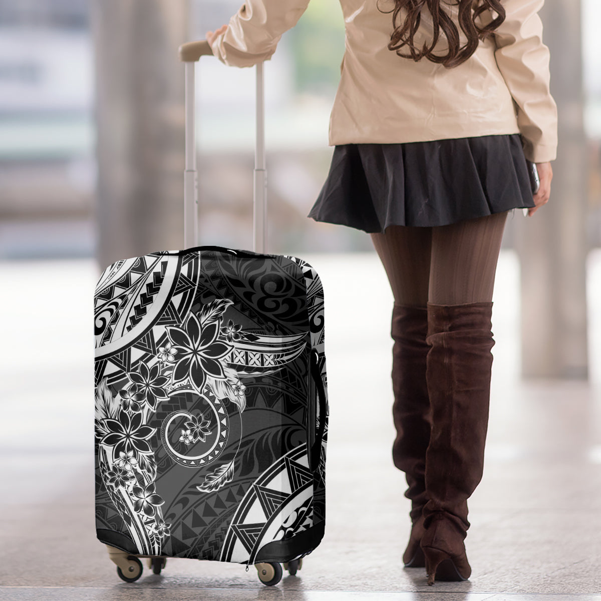 Polynesian Pattern With Plumeria Flowers Luggage Cover Black