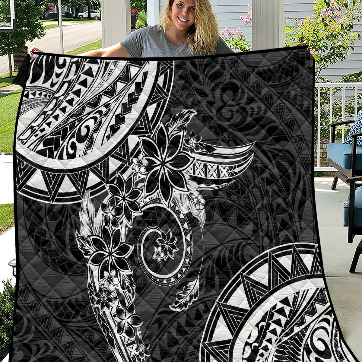Polynesian Pattern With Plumeria Flowers Quilt Black