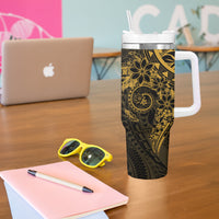 Gold Polynesian Pattern With Plumeria Flowers Tumbler With Handle