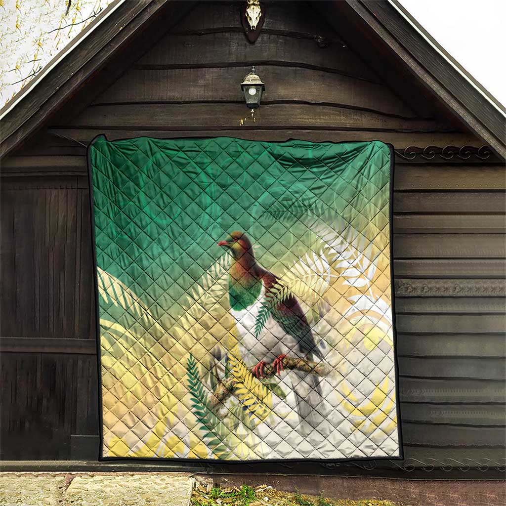 New Zealand Pigeon Kereru Quilt Maori Fern Art Green Gradient - Polynesian Pride