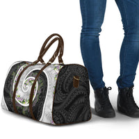 Piko Hawaii Travel Bag Polynesian Pattern With Maile Pikake Honohono Lei