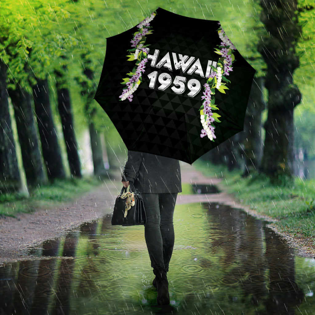 Hawaii Statehood Day Umbrella Kakau Pattern With Maile Pikake Honohono Lei