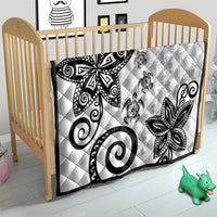 Polynesia Quilt White Tribal Turtle Floral Pattern