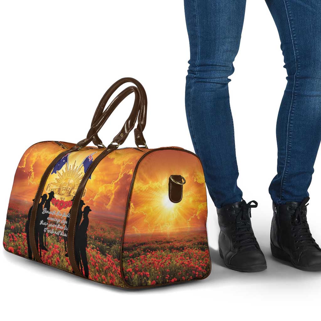 ANZAC Day Travel Bag Remembrance Tribute Soldiers And Poppy Field LT05 - Polynesian Pride