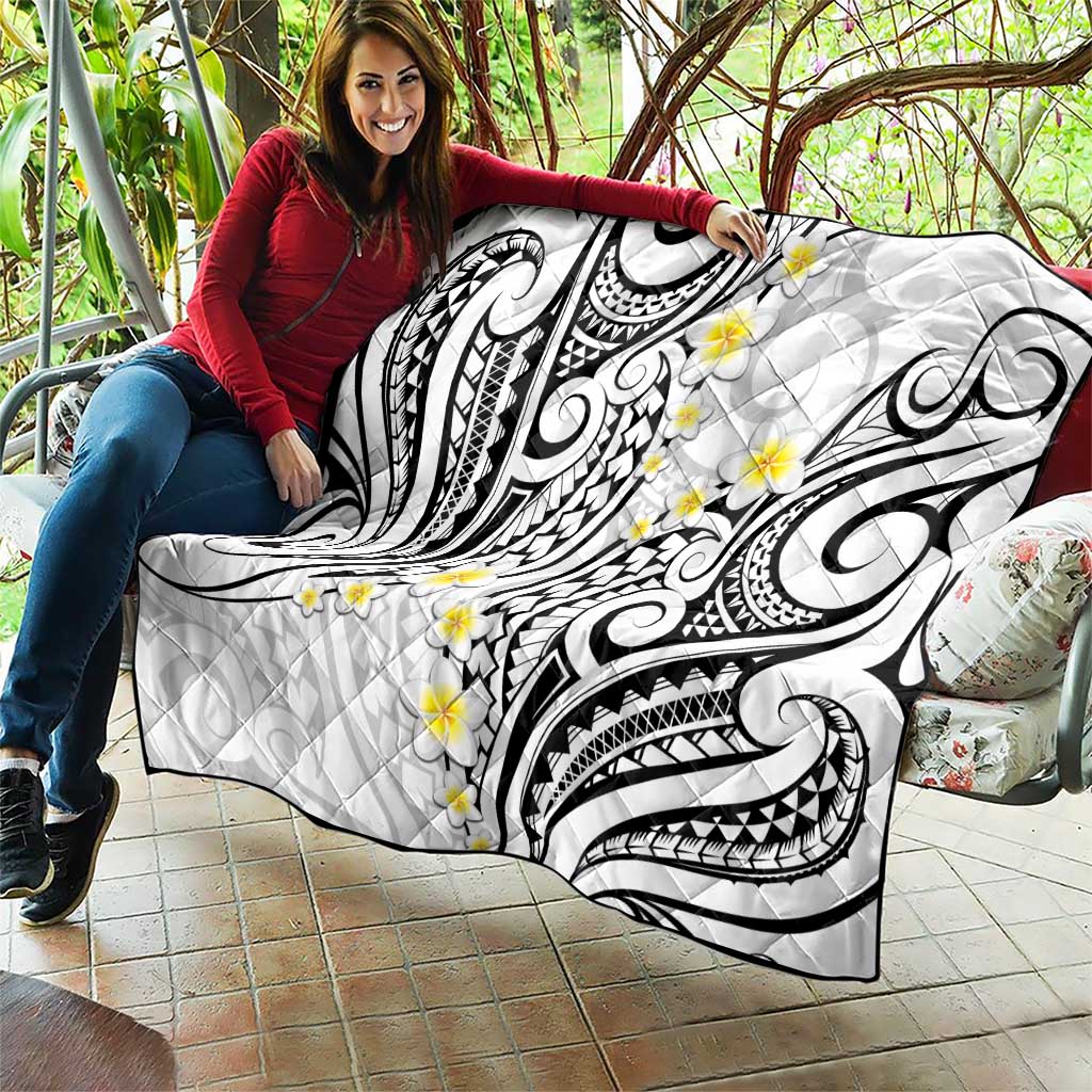 Plumeria With White Polynesian Tattoo Pattern Quilt