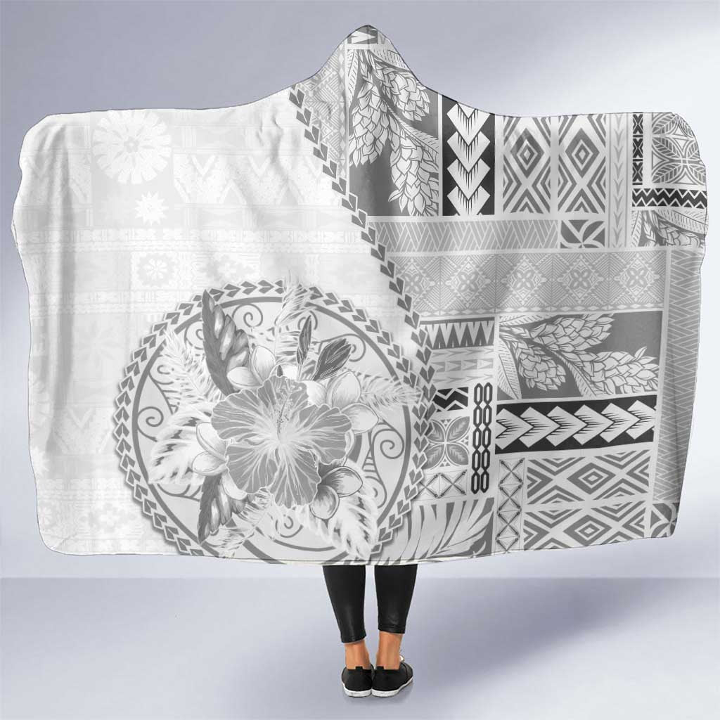 Samoa Siapo Elegant Hooded Blanket Hibiscus White Motifs LT05 One Size White - Polynesian Pride