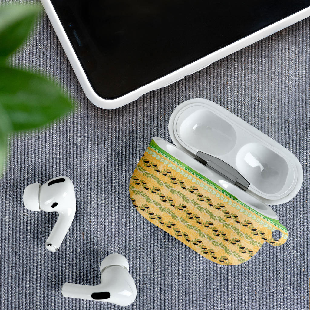 Hawaii Humuhumu Fish Maile Pikake Lei AirPods Case Tribal Tapa Green Version