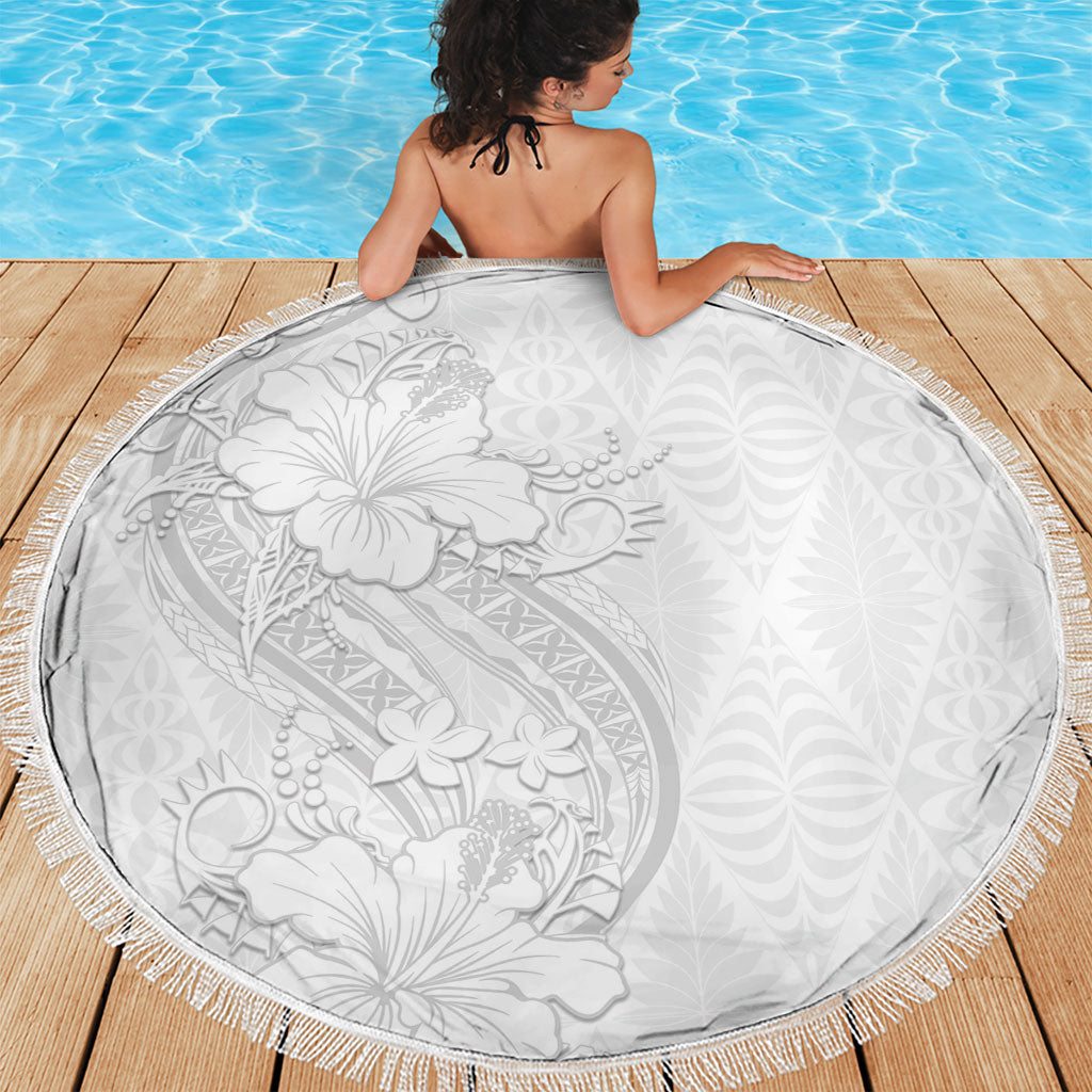 Tokelau White Sunday Beach Blanket Elegant Hibiscus Polynesian Tribal Pattern