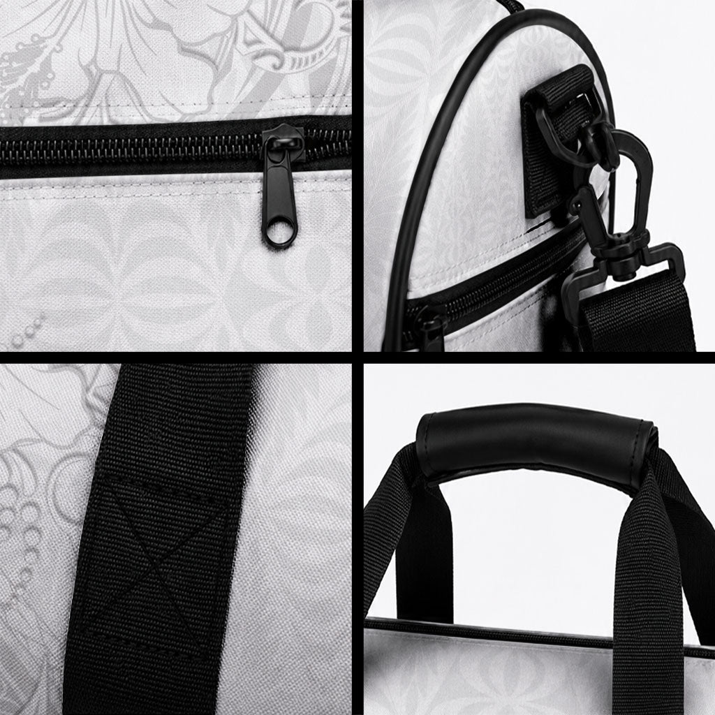 Tokelau White Sunday Duffle Bag Elegant Hibiscus Polynesian Tribal Pattern