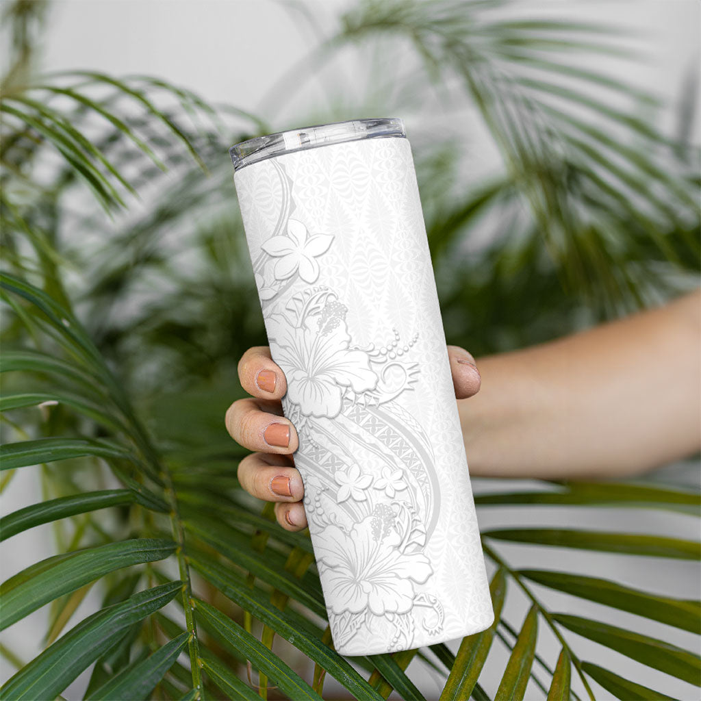 Tokelau White Sunday Skinny Tumbler Elegant Hibiscus Polynesian Tribal Pattern