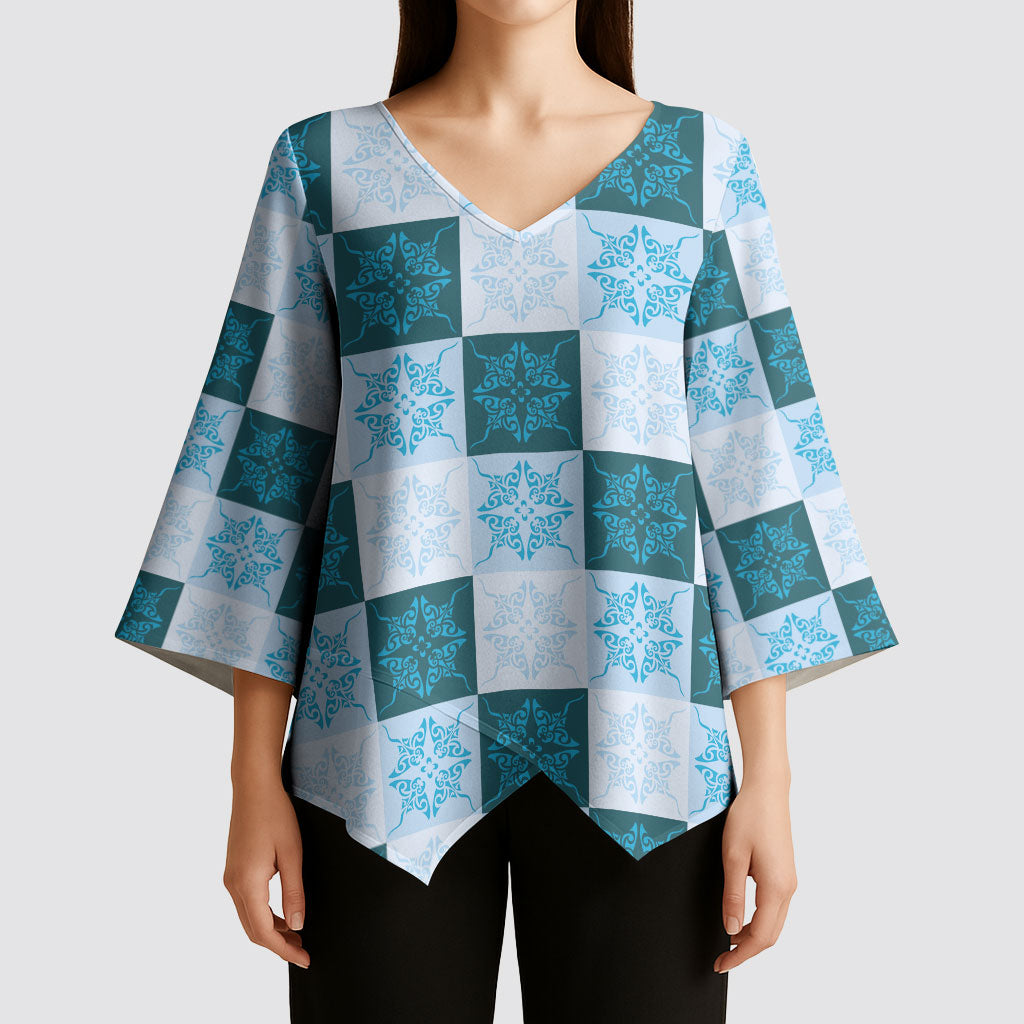 Cyan Manta Ray Hawaiian Quilt Motif Kimono Sleeve Blouse