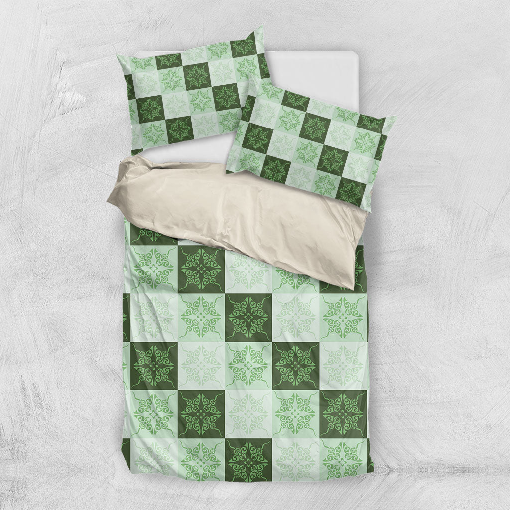 Sage Green Manta Ray Hawaiian Quilt Motif Bedding Set