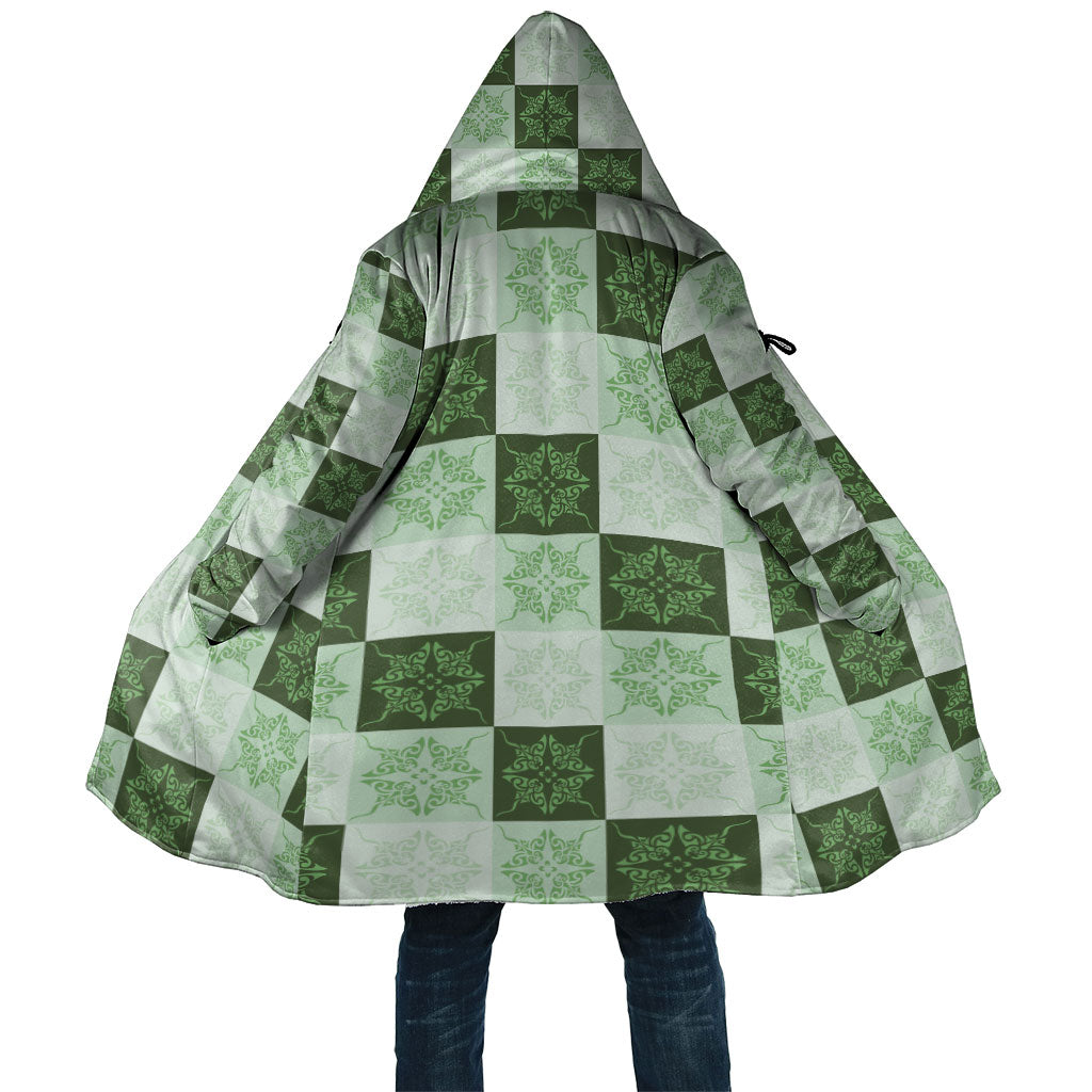 Sage Green Manta Ray Hawaiian Quilt Motif Cloak