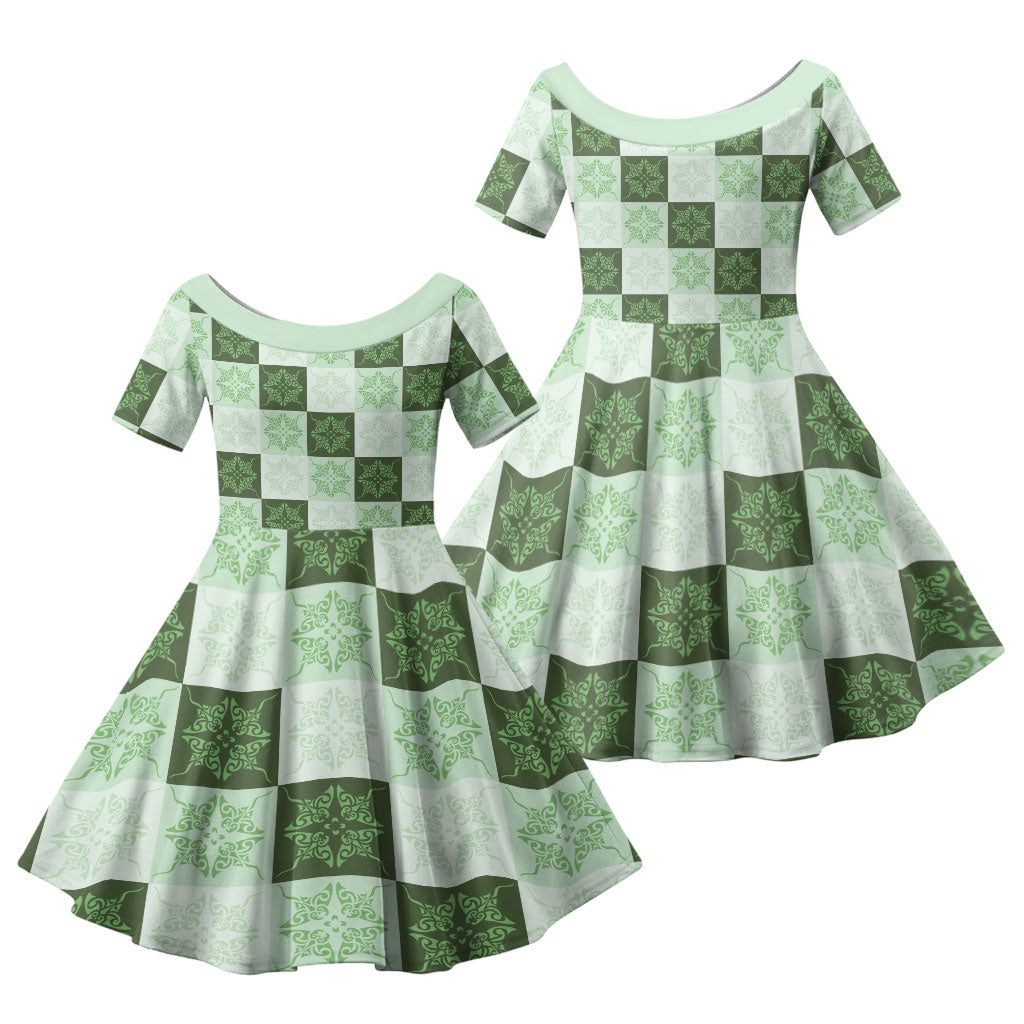 Sage Green Manta Ray Hawaiian Quilt Motif Family Matching Off Shoulder Maxi Dress and Hawaiian Shirt