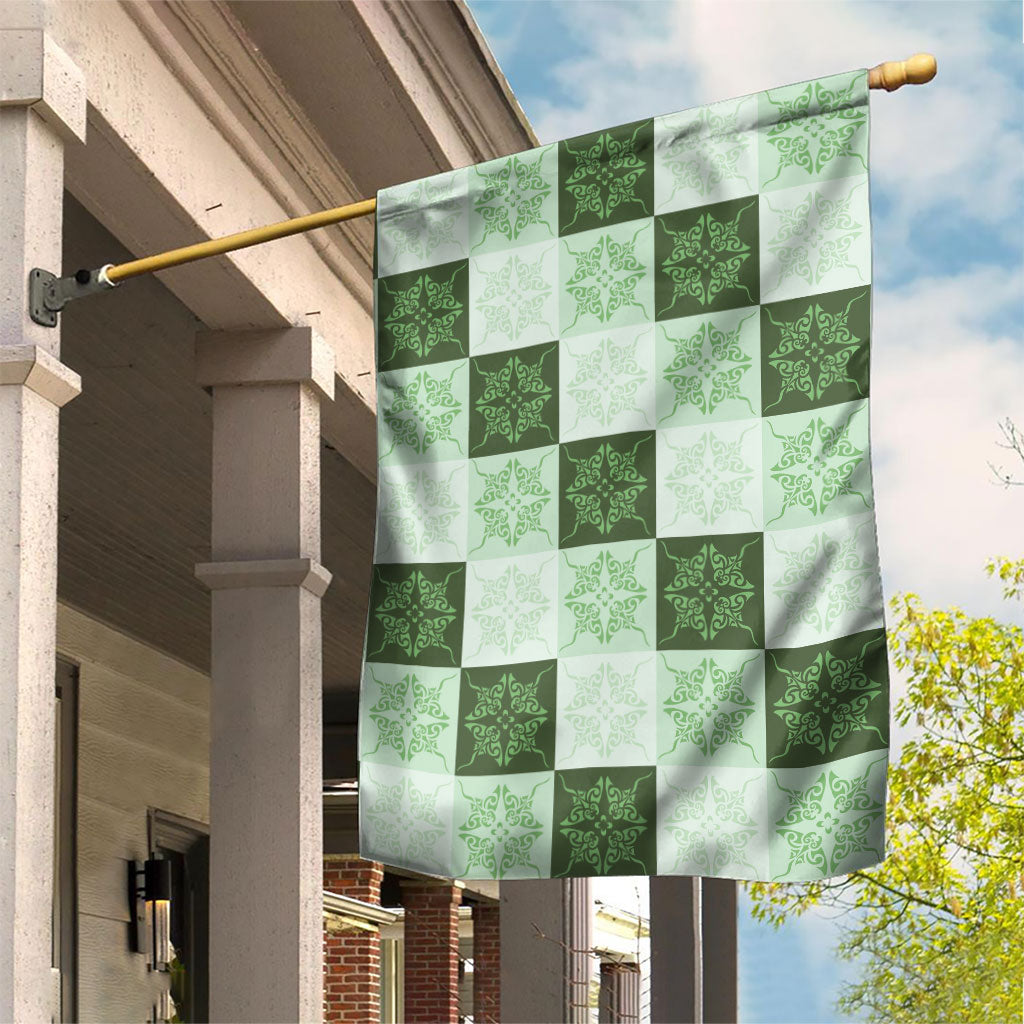 Sage Green Manta Ray Hawaiian Quilt Motif Garden Flag