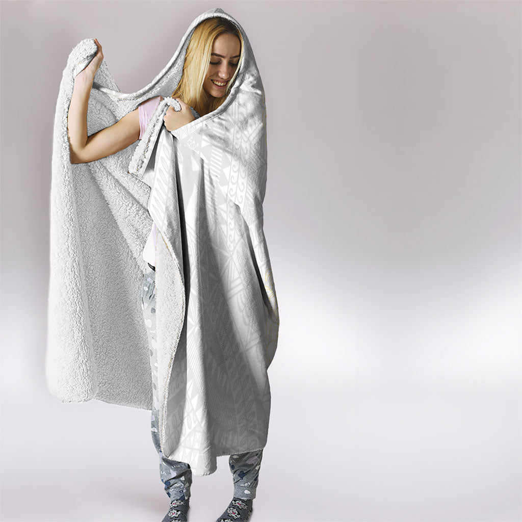 Niue White Sunday Hooded Blanket Niuean Hiapo With Puakenikeni Lei