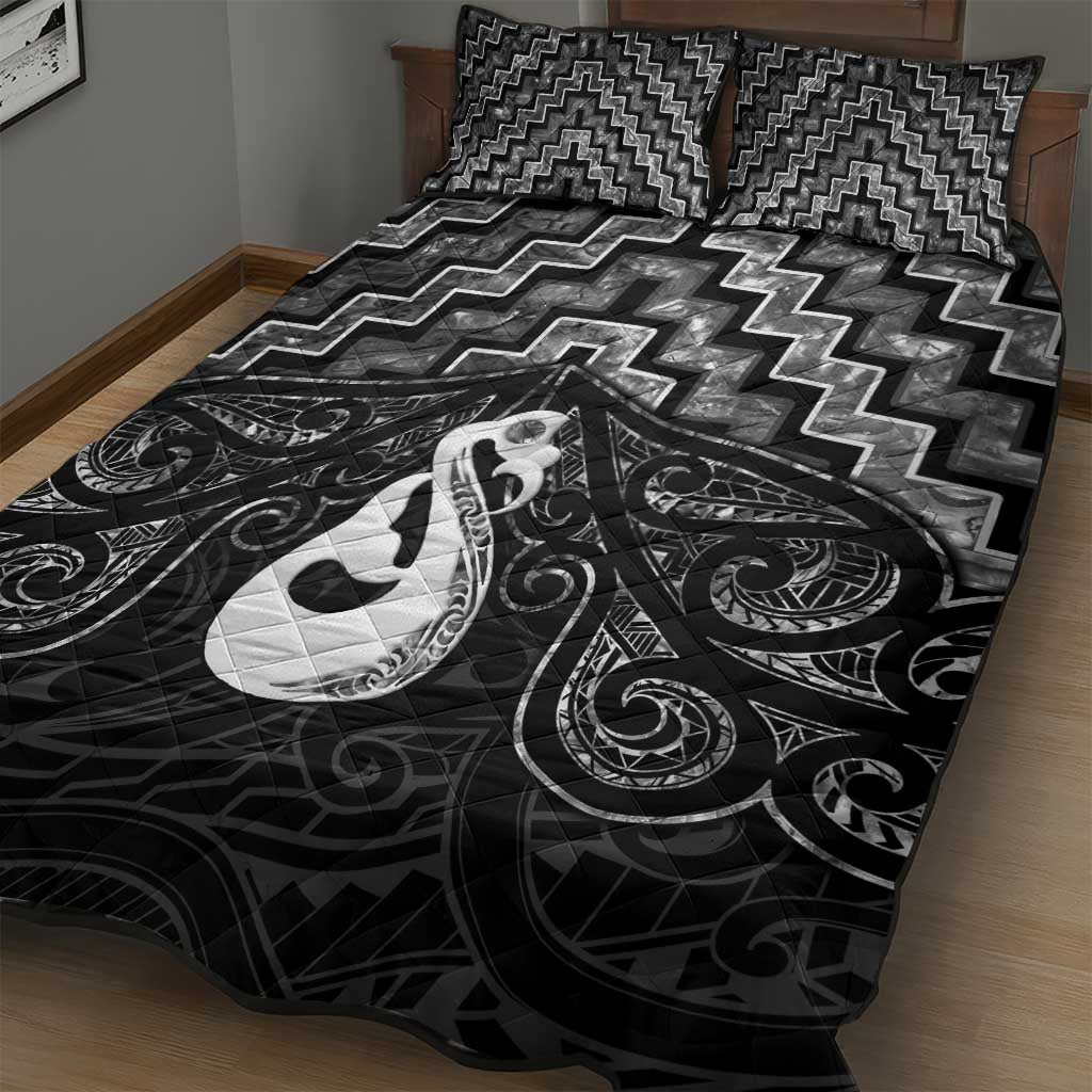 New Zealand Maori Quilt Bed Set Poutama Manaia Black Paua Shell