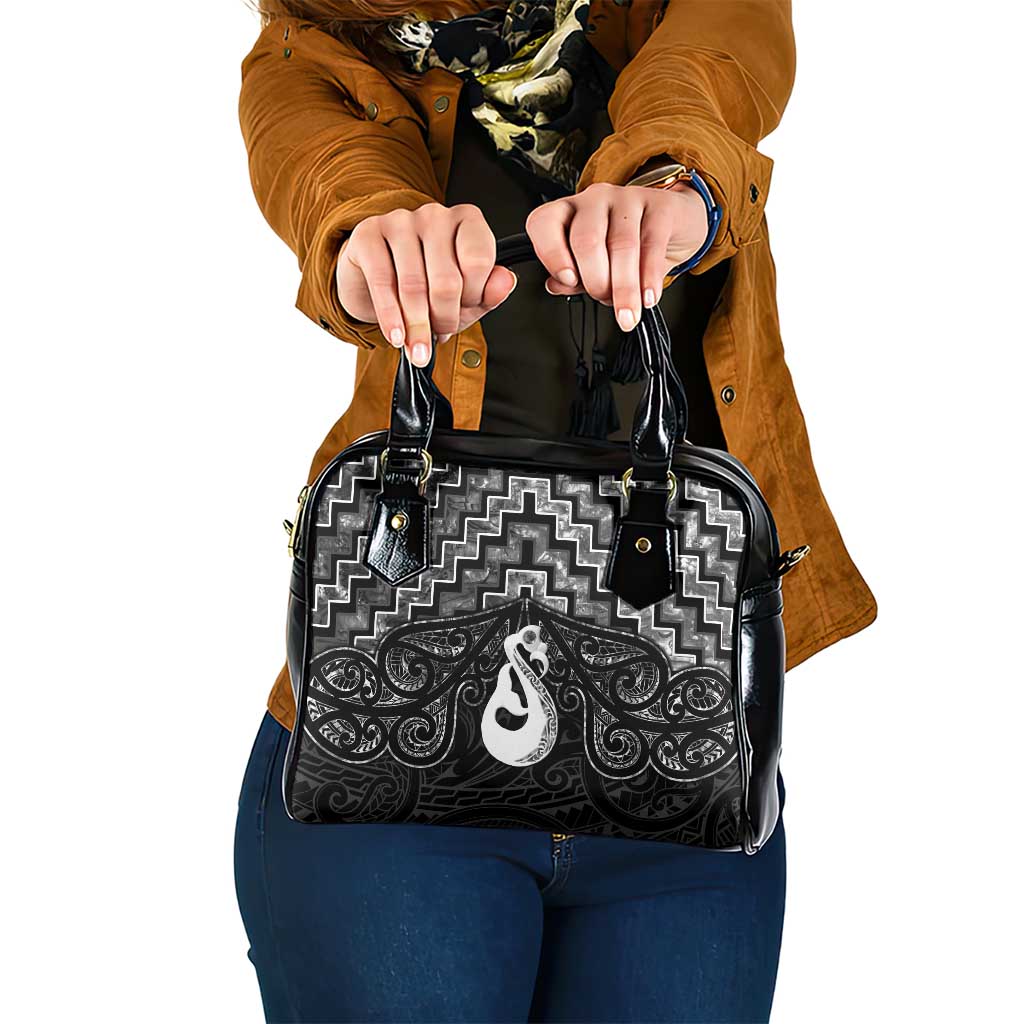 New Zealand Maori Shoulder Handbag Poutama Manaia Black Paua Shell LT05 One Size Black - Polynesian Pride