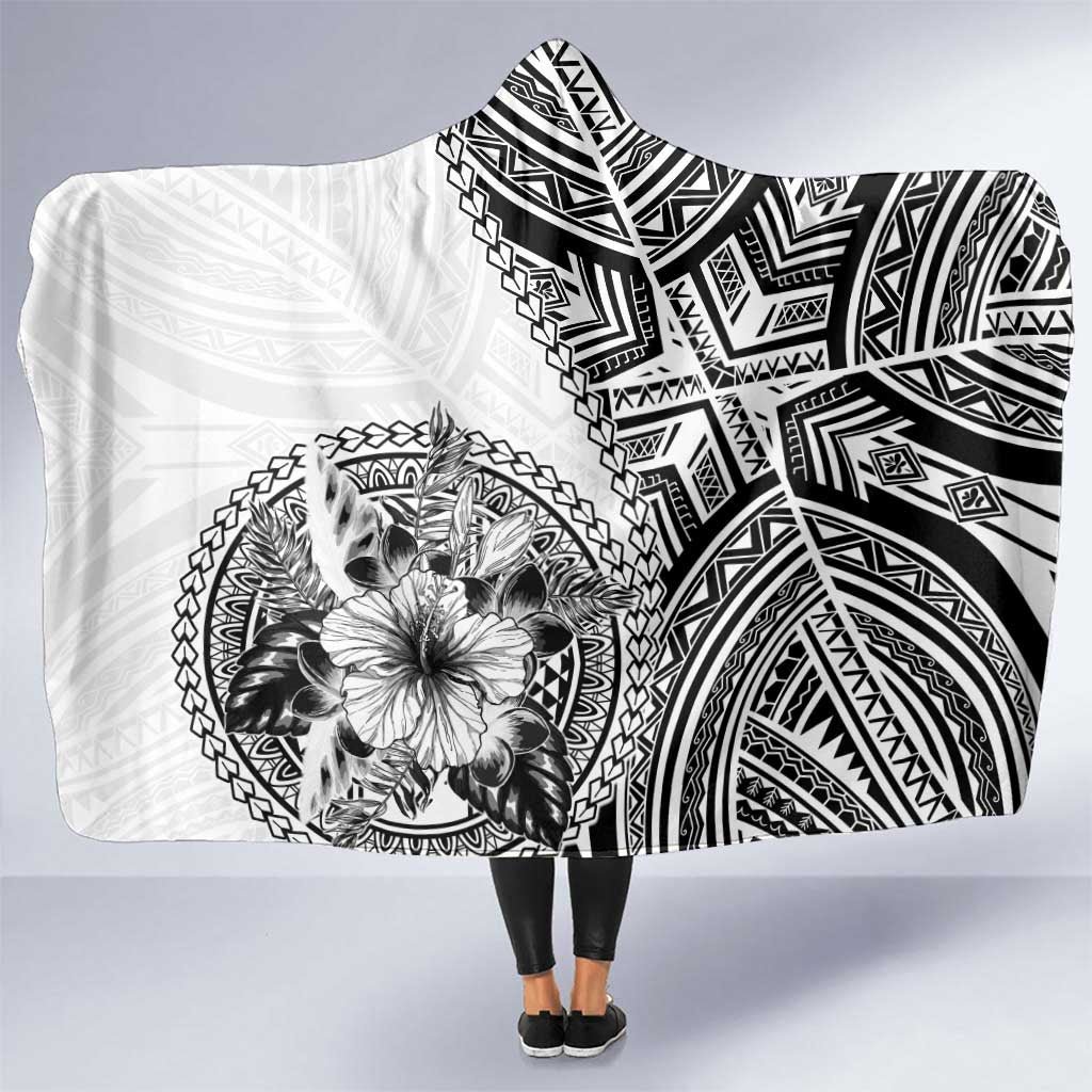 Hibiscus With White Austronesian Tattoo Pattern Hooded Blanket - Polynesian Pride