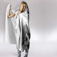 Hibiscus With White Austronesian Tattoo Pattern Hooded Blanket - Polynesian Pride