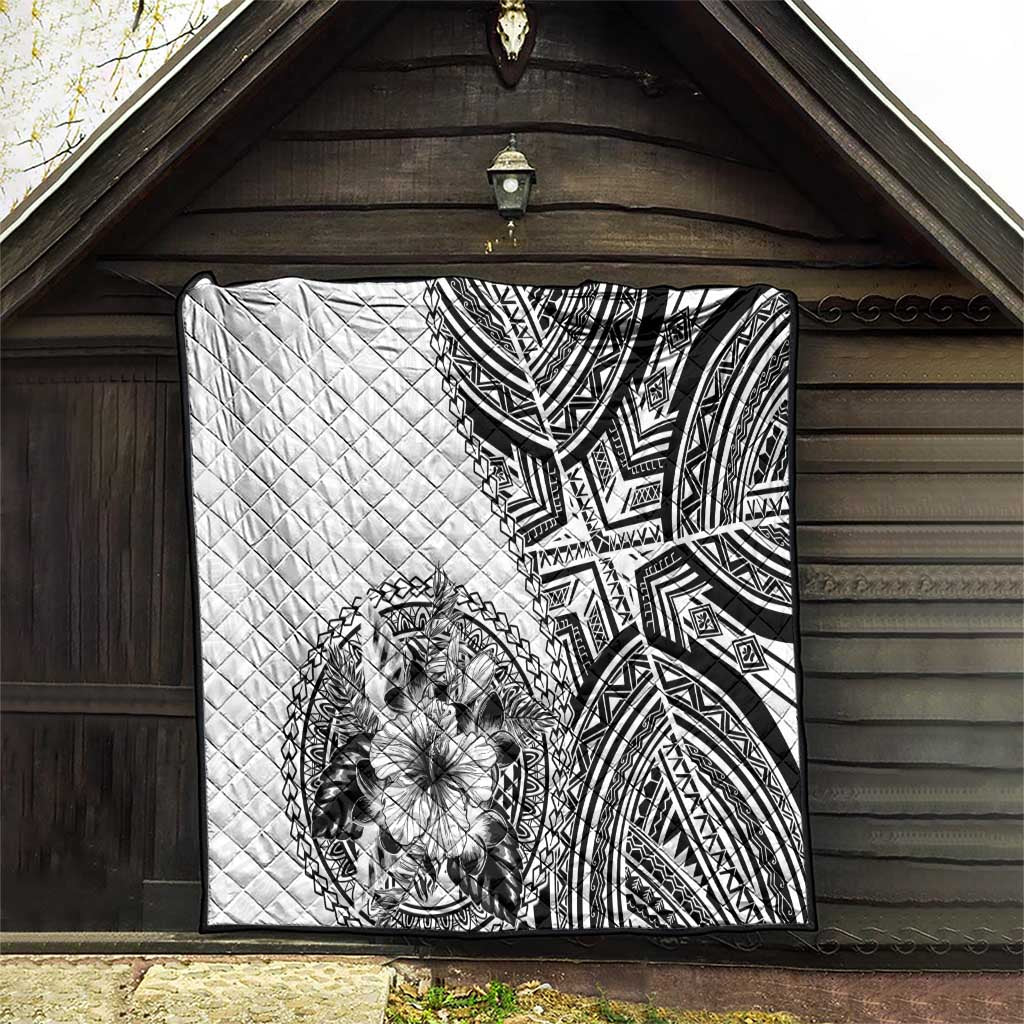 Hibiscus With White Austronesian Tattoo Pattern Quilt - Polynesian Pride