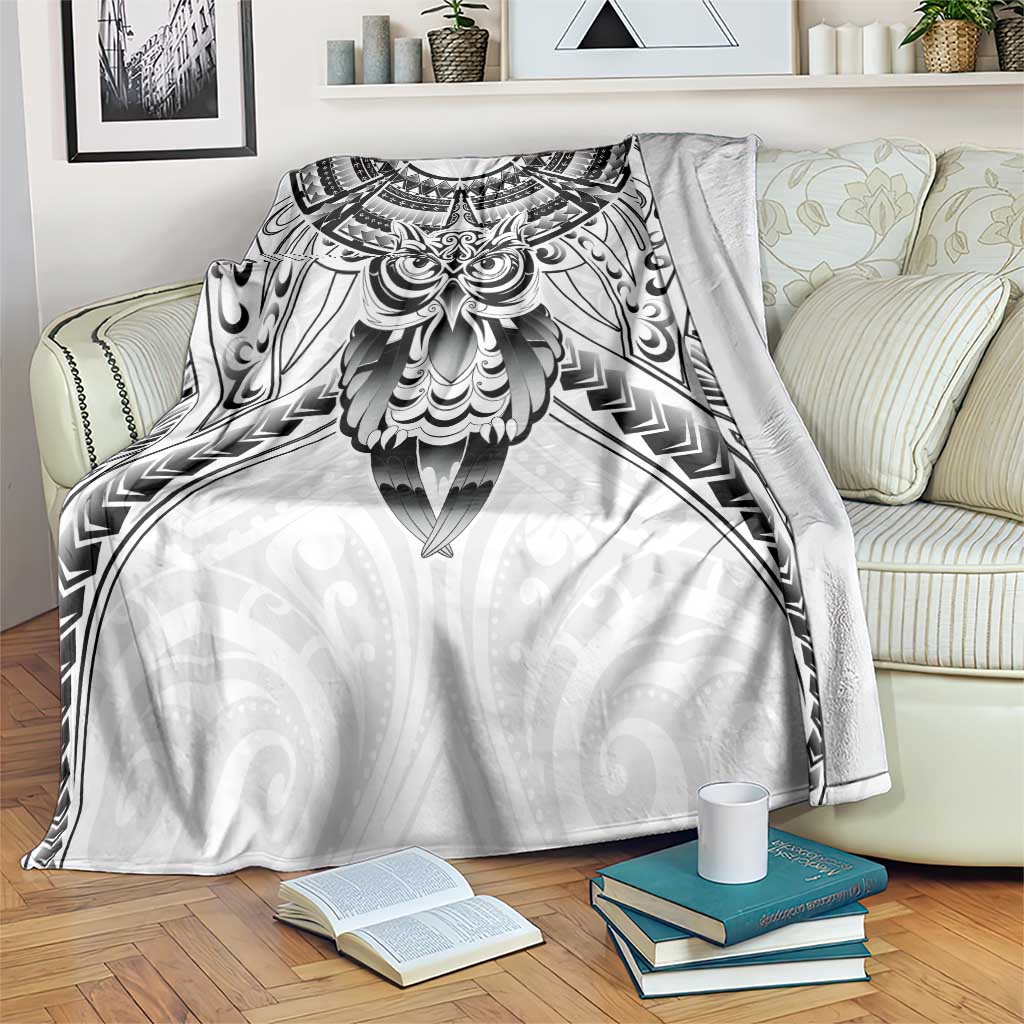 New Zealand Morepork Blanket Maori Pattern White