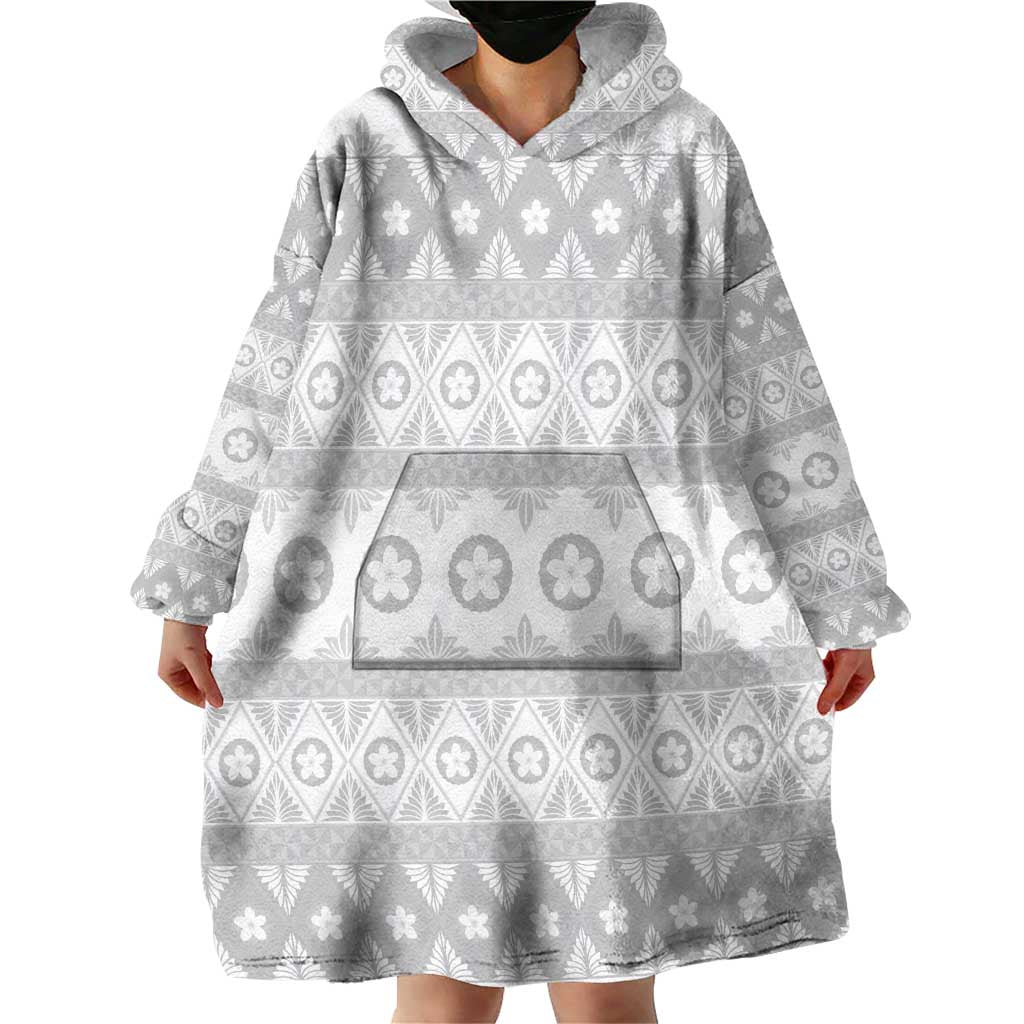 Tonga White Sunday Wearable Blanket Hoodie Tongan Ngatu Siale Pattern - Polynesian Pride