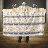 Samoa White Sunday Hooded Blanket Samoan Tapa Yellow Hibiscus - Polynesian Pride