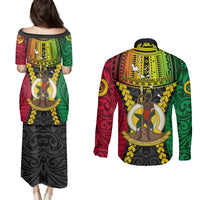 Vanuatu Couples Matching Puletasi Dress and Long Sleeve Button Shirts Vanuatuan Coat Of Arms Mix Pig Tusk Poynesian Pattern LT05 - Polynesian Pride