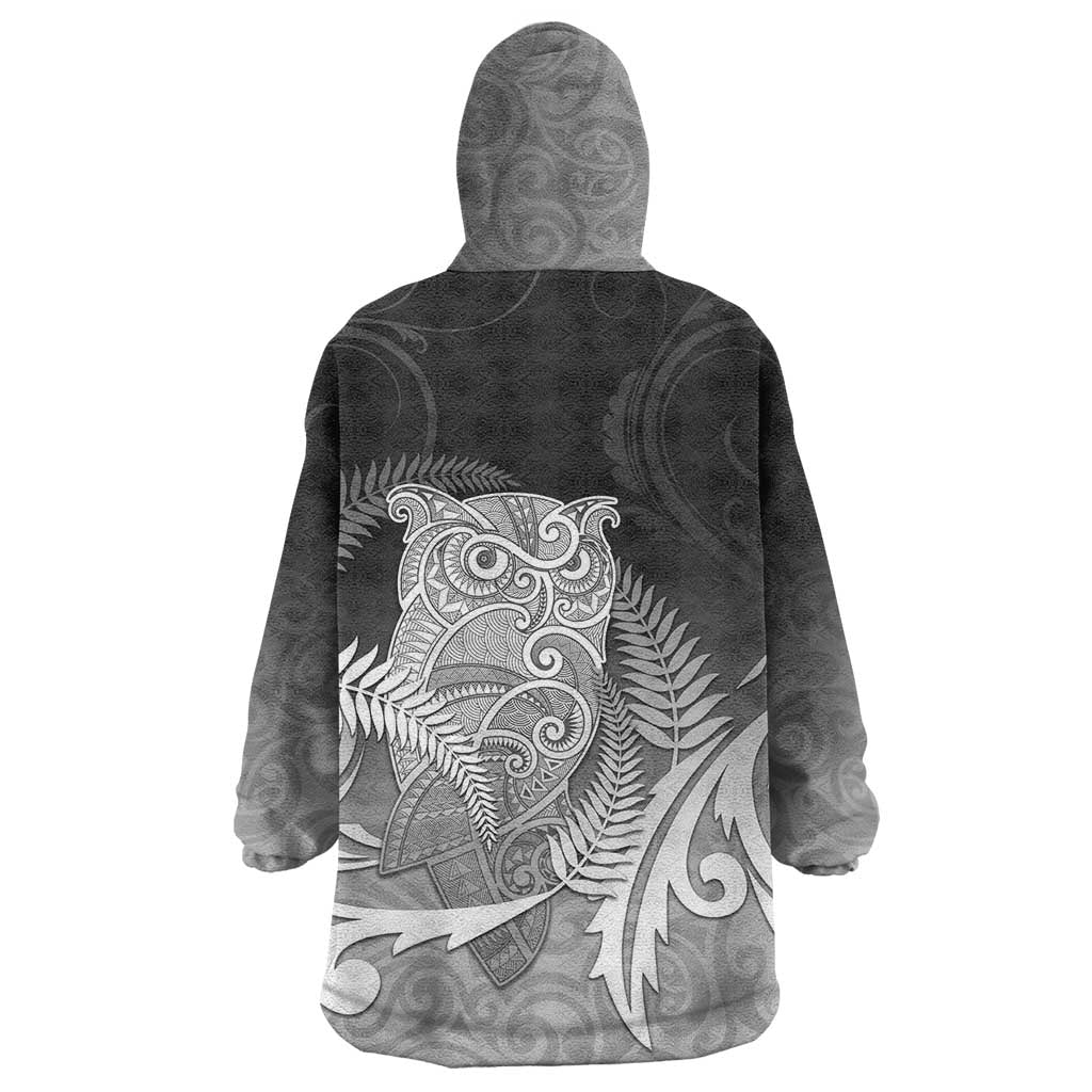 New Zealand Aotearoa Ruru Wearable Blanket Hoodie Maori Fern Art Black