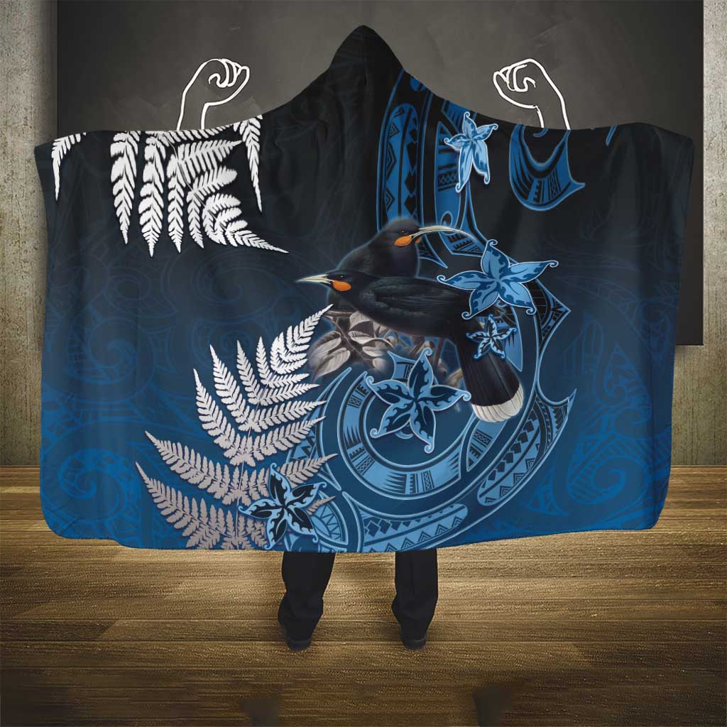 New Zealand Huia Bird Hooded Blanket Aotearoa Maori Pattern