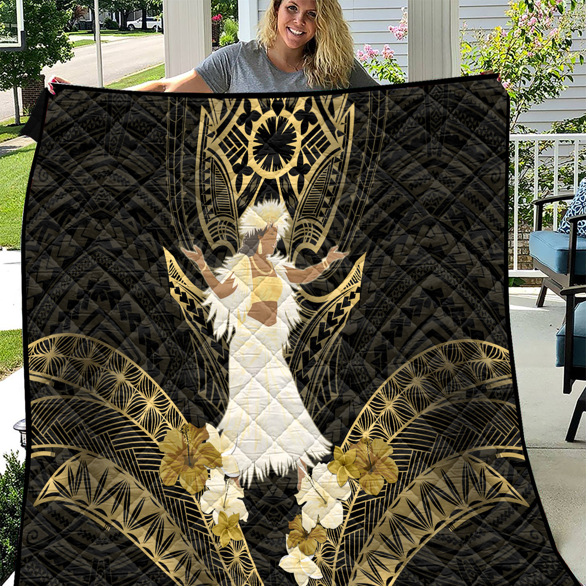 Niue Women's Day Quilt With Polynesian Pattern LT05 Gold - Polynesian Pride