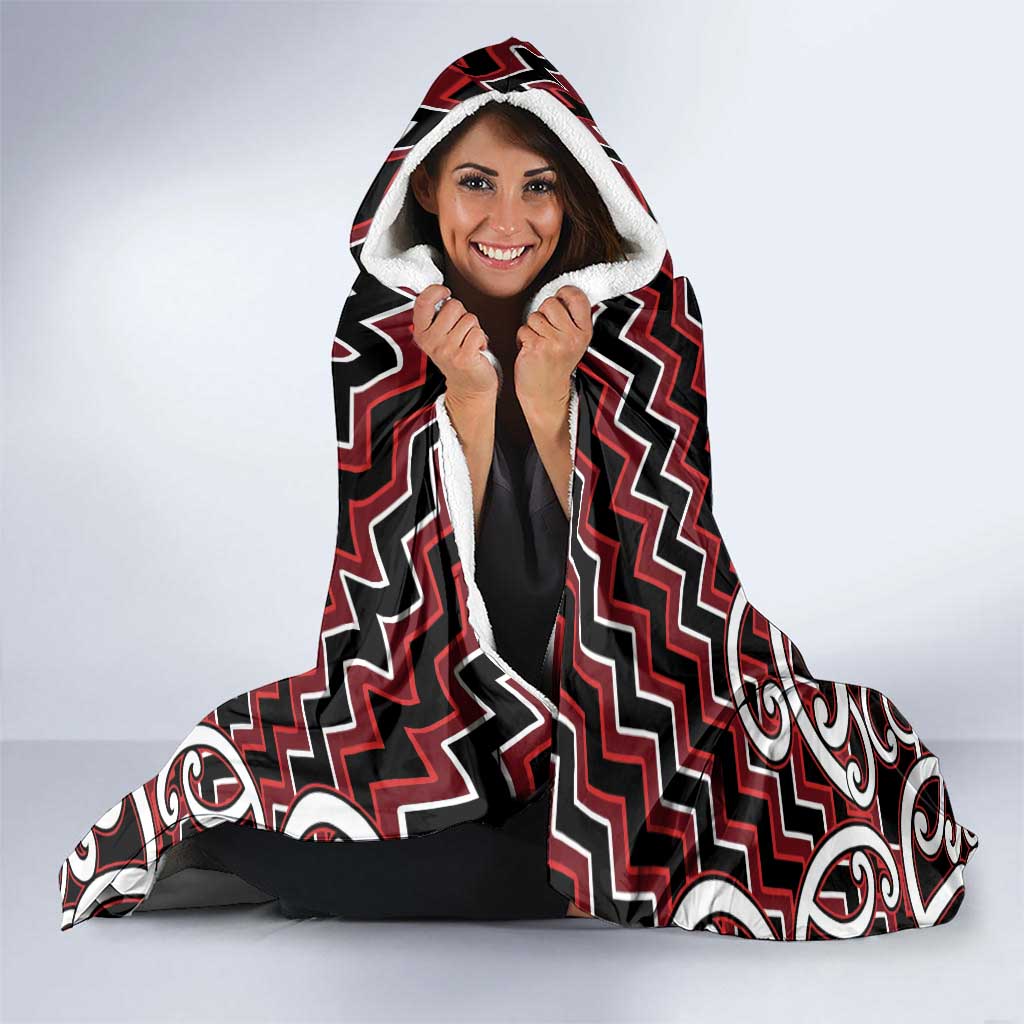 Aotearoa Mana Motuhake Hooded Blanket Poutama With Maori Pattern - Polynesian Pride
