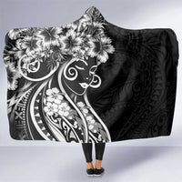 Polynesian Women's Day Hooded Blanket Black Hibiscus Flowers With Polynesian Pattern LT05 One Size Black - Polynesian Pride