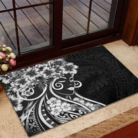 Polynesian Women's Day Rubber Doormat Black Hibiscus Flowers With Polynesian Pattern