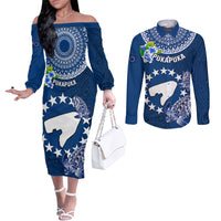 Cook Islands Pukapuka Couples Matching Off The Shoulder Long Sleeve Dress and Long Sleeve Button Shirts Coat Of Arms Plumeria Polynesian Turtle LT05 Blue - Polynesian Pride