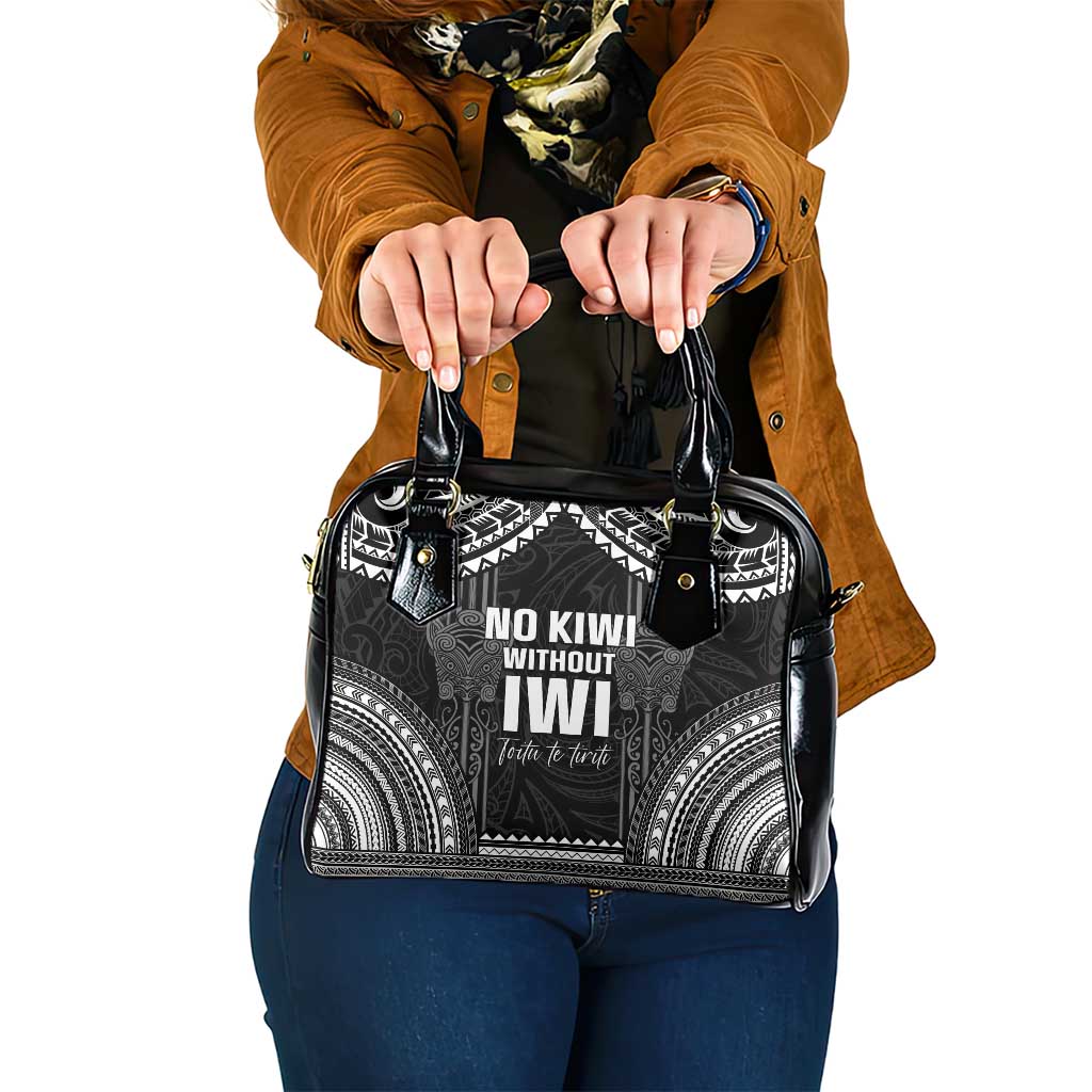 Aotearoa Toitu Te Tiriti Shoulder Handbag No Kiwi Without Iwi LT05 One Size Black - Polynesian Pride