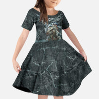 Hawaii Mo'o Lizard God Family Matching Summer Maxi Dress and Hawaiian Shirt Polynesian Style LT05 Daughter's Dress Green - Polynesian Pride