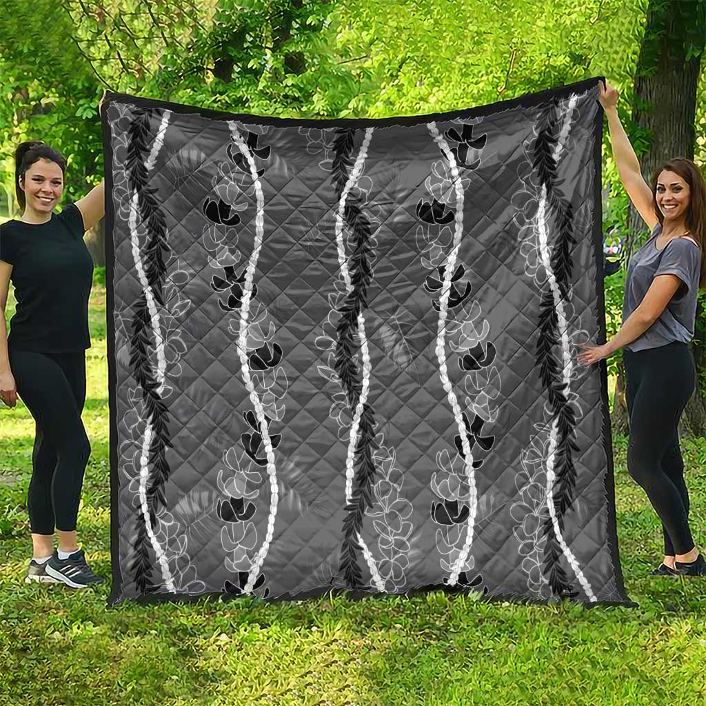 Hawaii Maile Lei Quilt With Gray Monstera Pattern
